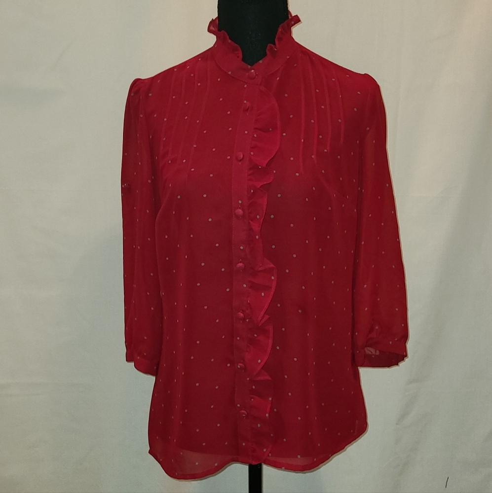 Lightweight, business casual blouse
